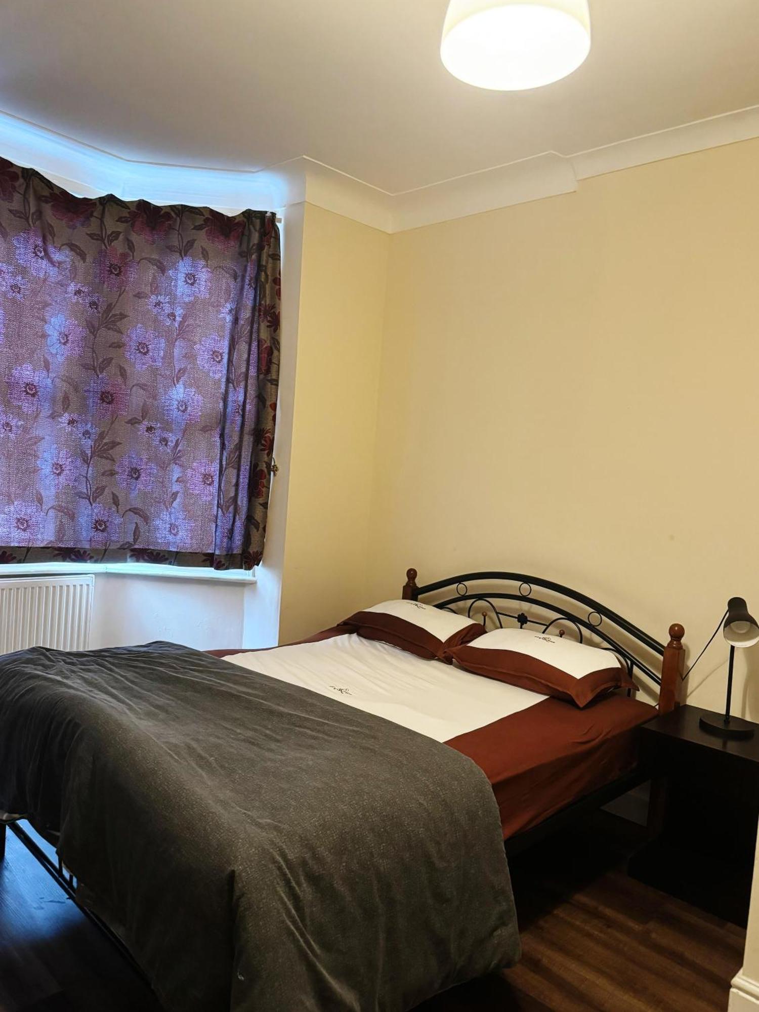 Nice And Pleasant Thornton Heath Bagian luar foto