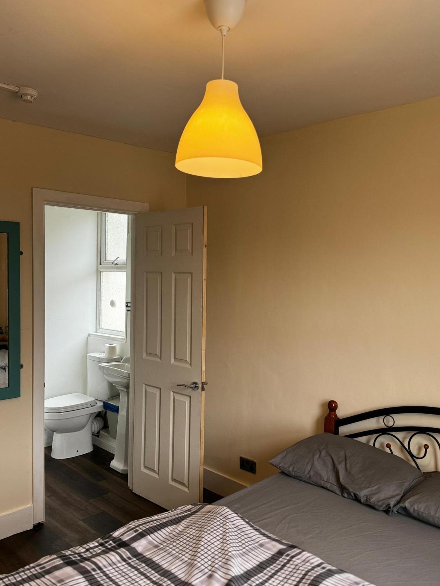 Nice And Pleasant Thornton Heath Bagian luar foto
